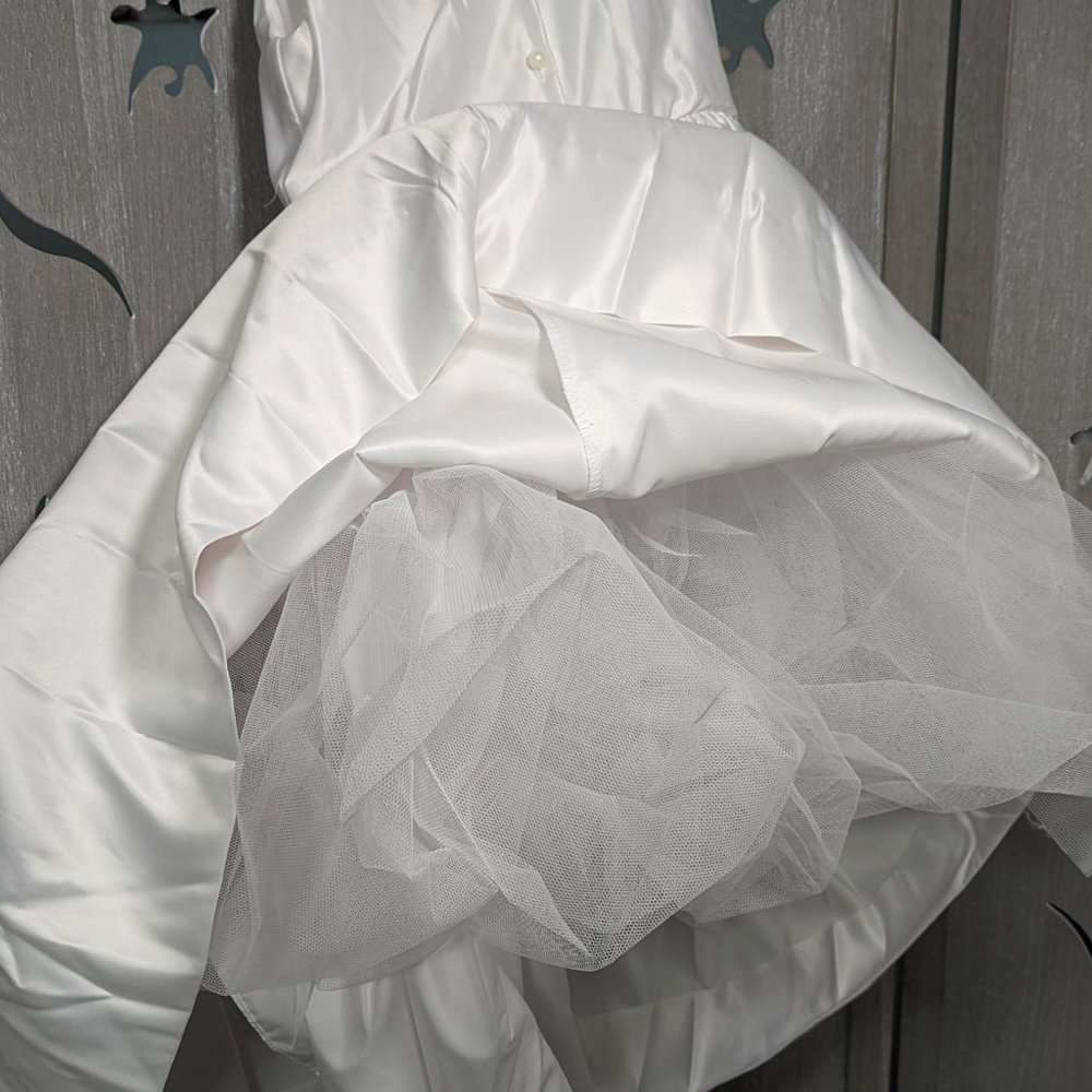 White Satin Girls' Formal Dress by Unknown Brand - Sleeveless - Picture 6 of 6